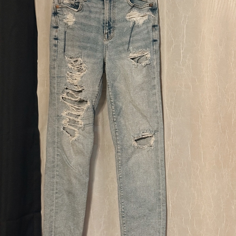 American Eagle Outfitters Light Blue Distressed Straight Leg Jeans